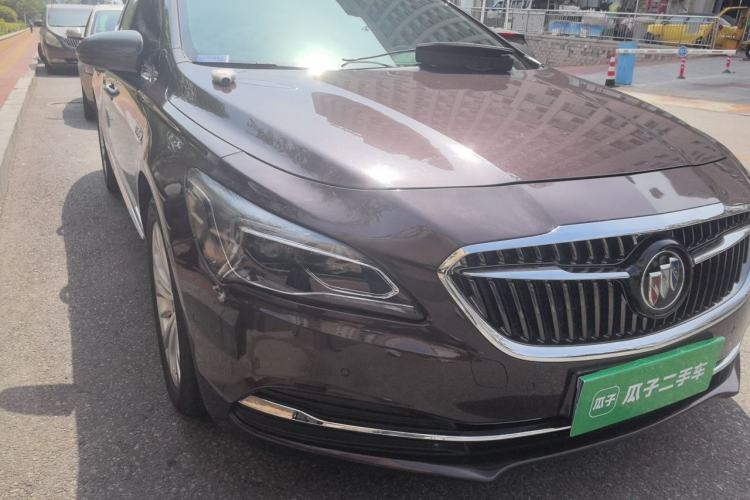 Used Buick LaCrosse 2016 28T Luxury Version Right Front Headlight