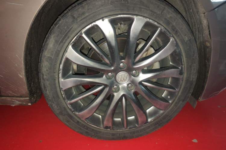 Used Buick LaCrosse 2016 28T Flagship Model Right Front Wheel Hub