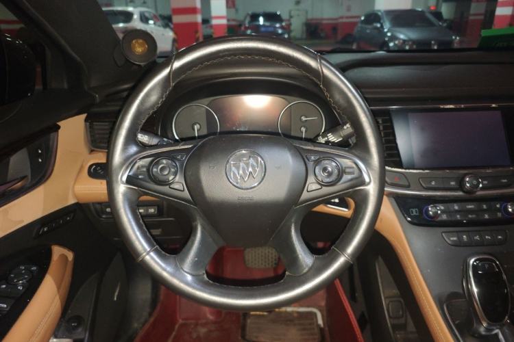 Used Buick LaCrosse 2016 28T Flagship Model Steering Wheel