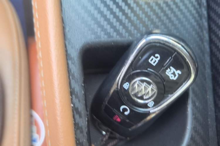 Used Buick LaCrosse 2016 28T Luxury Version Vehicle Key