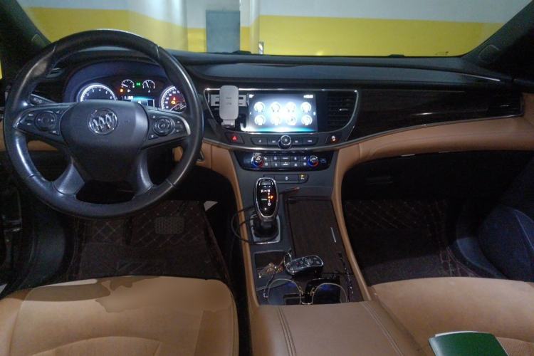 Used Buick LaCrosse 2016 20T Elite Edition Center Console