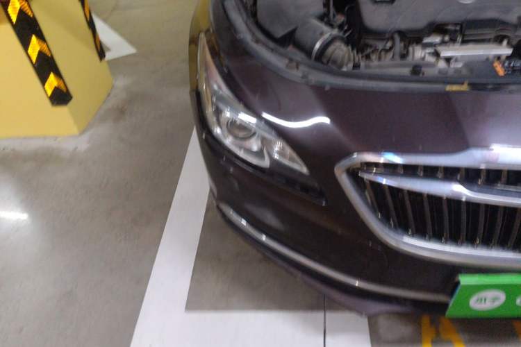 Used Buick LaCrosse 2016 20T Elite Edition Engine Bay Right