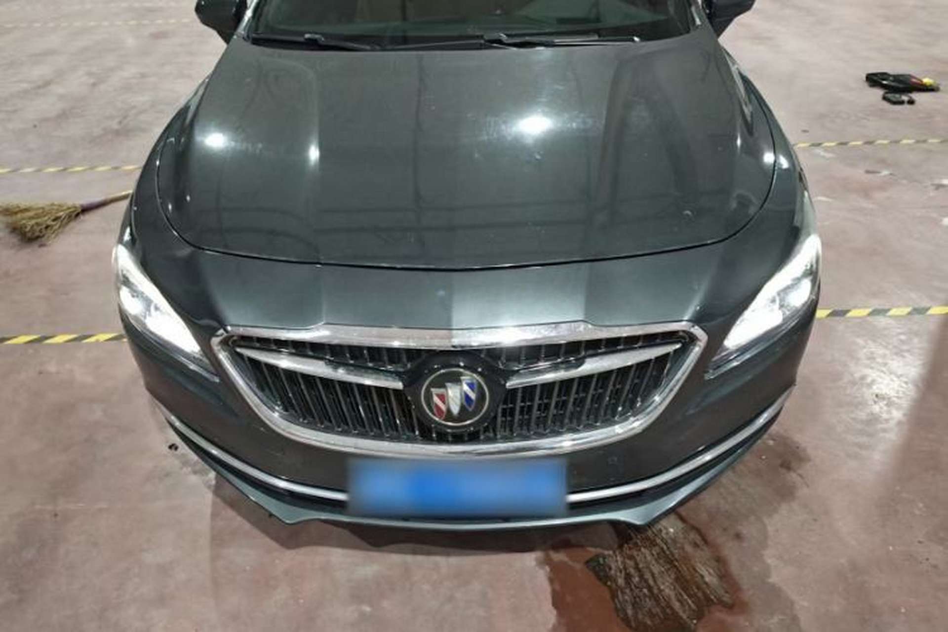 Used Buick LaCrosse 2016 28T Luxury Version Exterior 3