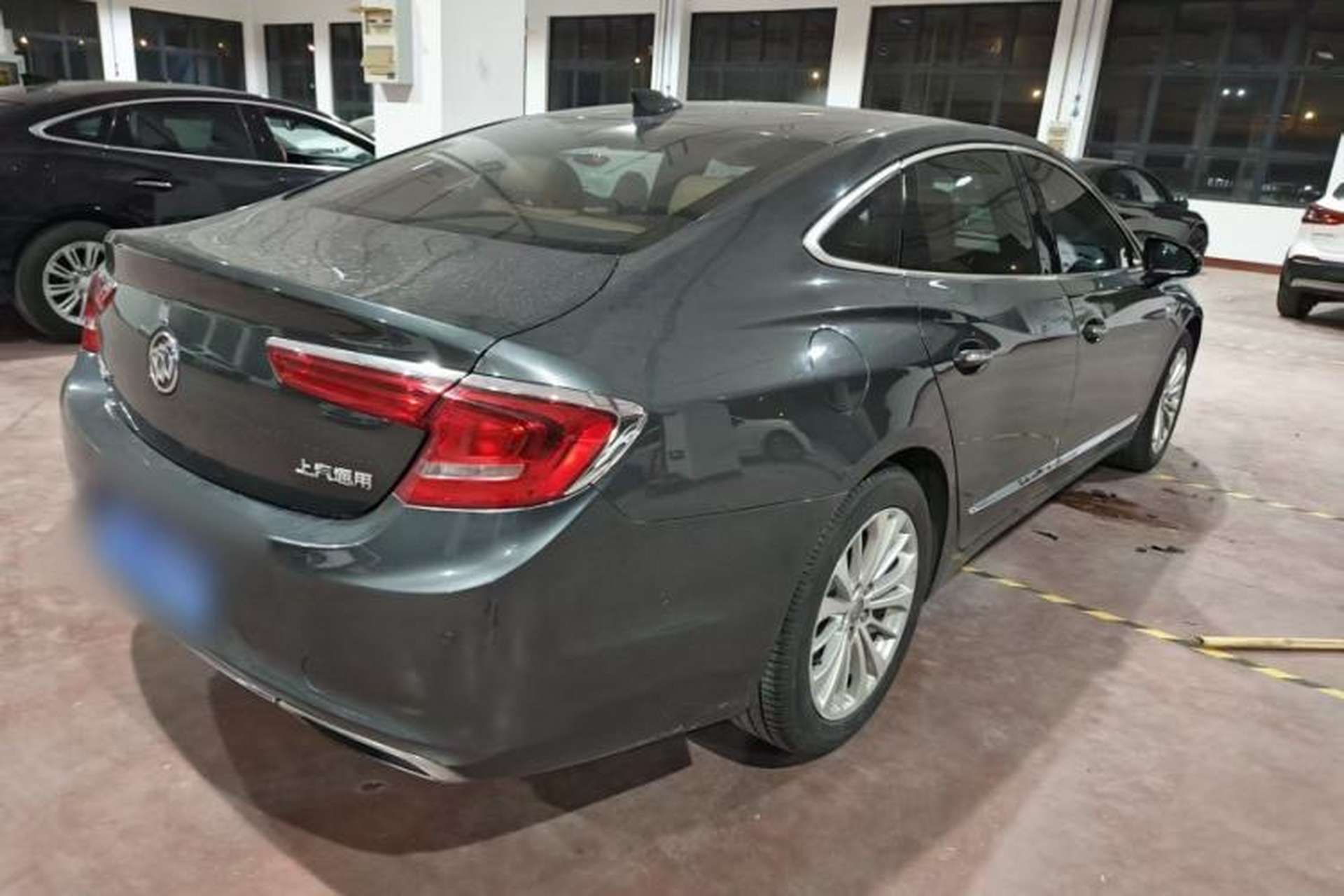 Used Buick LaCrosse 2016 28T Luxury Version Exterior 4