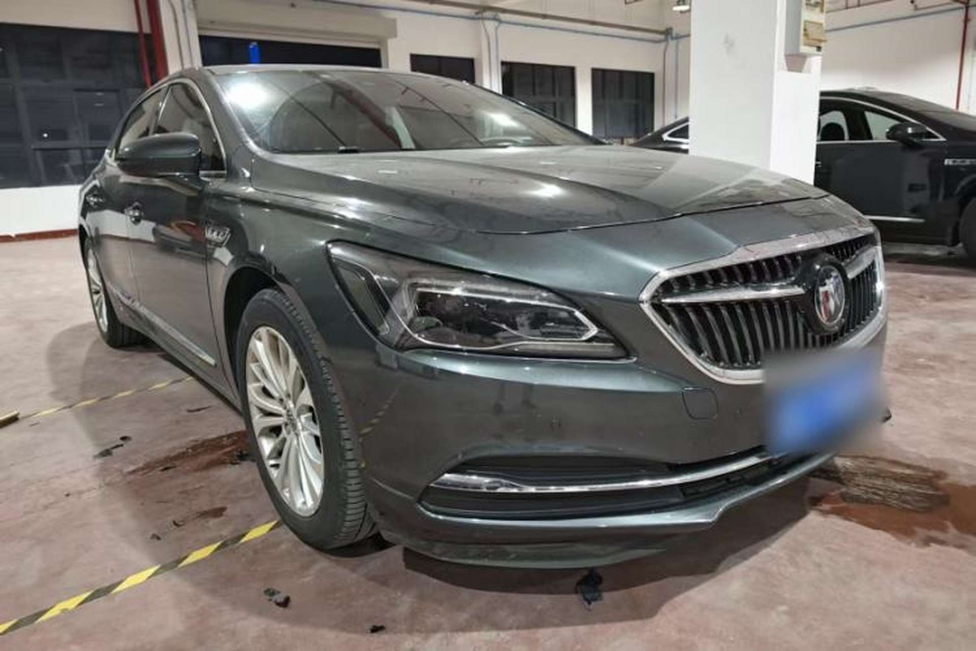 Used Buick LaCrosse 2016 28T Luxury Version Exterior 5