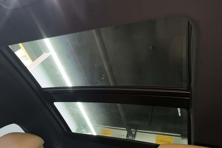 Used Buick LaCrosse 2016 28T Flagship Model Headliner