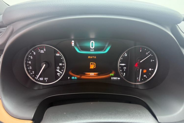Used Buick LaCrosse 2016 28T Flagship Model Odometer Close Up