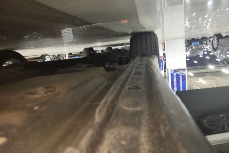 Used Buick LaCrosse 2016 20T Elite Edition Right Side Sill