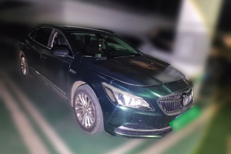 Used Buick LaCrosse 2016 Revised Version 28T Elite Edition Front Right 45 Deg