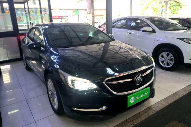 Used Buick LaCrosse 2016 Revised Version 28T Elite Edition Front Right 45 Deg