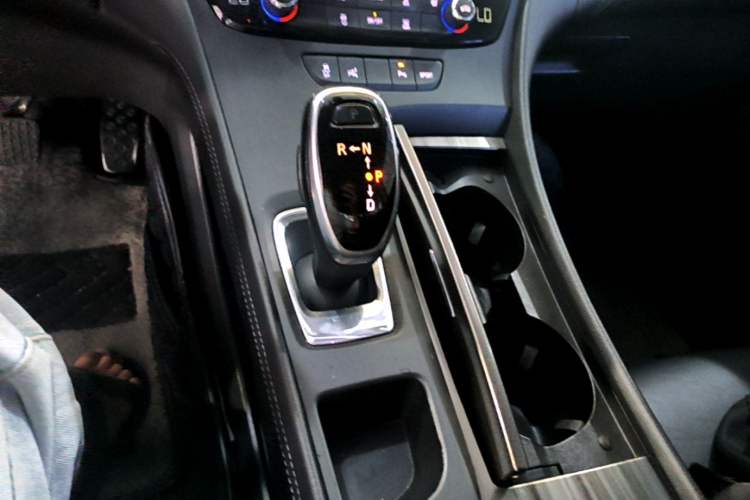 Used Buick LaCrosse 2016 Revised Version 28T Elite Edition Gear Lever