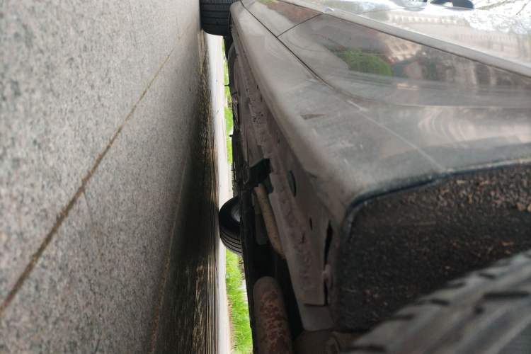 Used Buick LaCrosse 2016 20T Elite Edition Left Side Sill