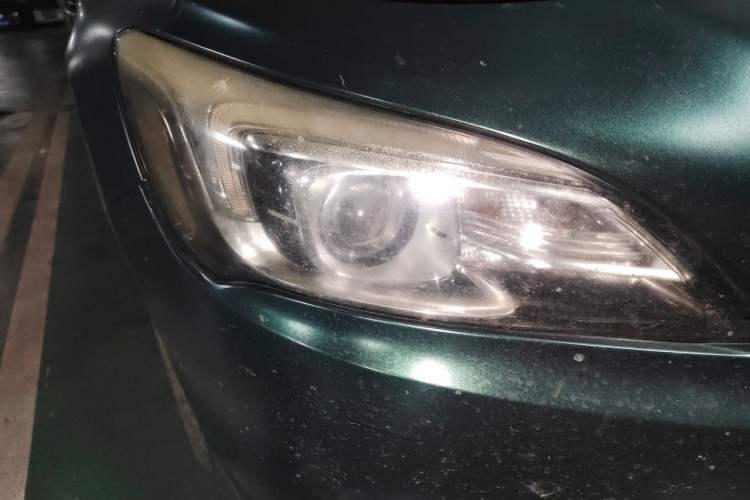 Used Buick LaCrosse 2016 Revised Version 28T Elite Edition Right Front Headlight