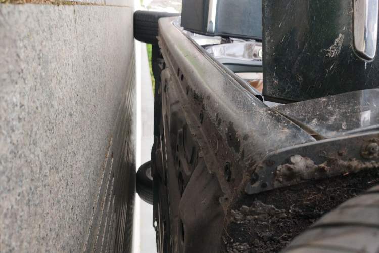 Used Buick LaCrosse 2016 20T Elite Edition Right Side Sill