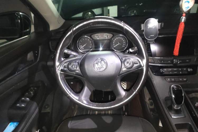 Used Buick LaCrosse 2016 Revised Version 28T Elite Edition Steering Wheel
