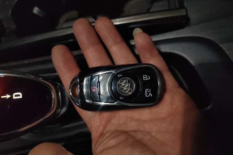 Used Buick LaCrosse 2016 Revised Version 28T Elite Edition Vehicle Key