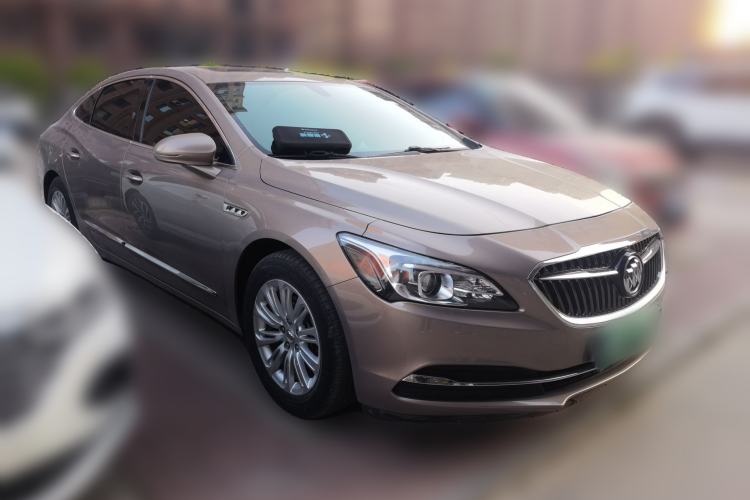 Used Buick LaCrosse 2016 20T Leading Model Front Right 45 Deg