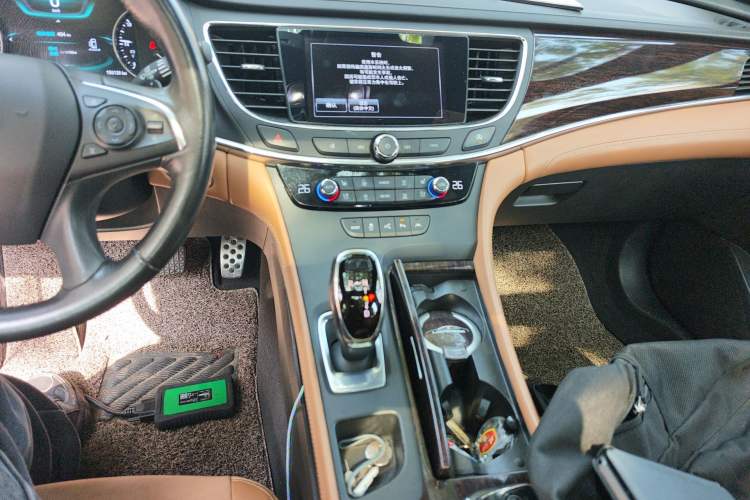Used Buick LaCrosse 2016 20T Luxury Model Audio And AC Panel