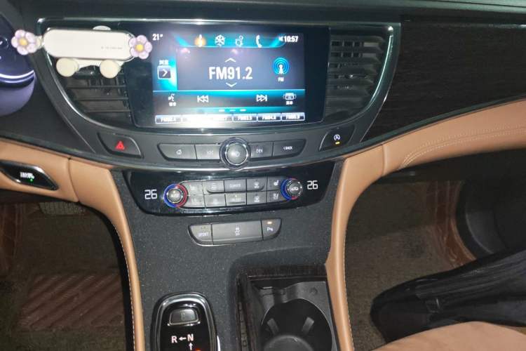 Used Buick LaCrosse 2016 20T Elite Edition Audio And AC Panel