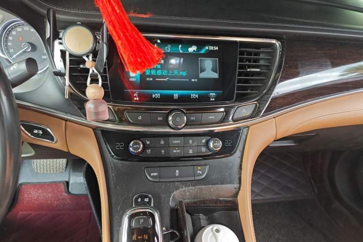Used Buick LaCrosse 2016 20T Elite Edition Audio And AC Panel