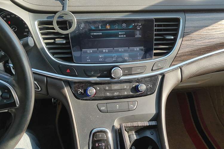 Used Buick LaCrosse 2016 Revised 20T Leading Edition Audio And AC Panel