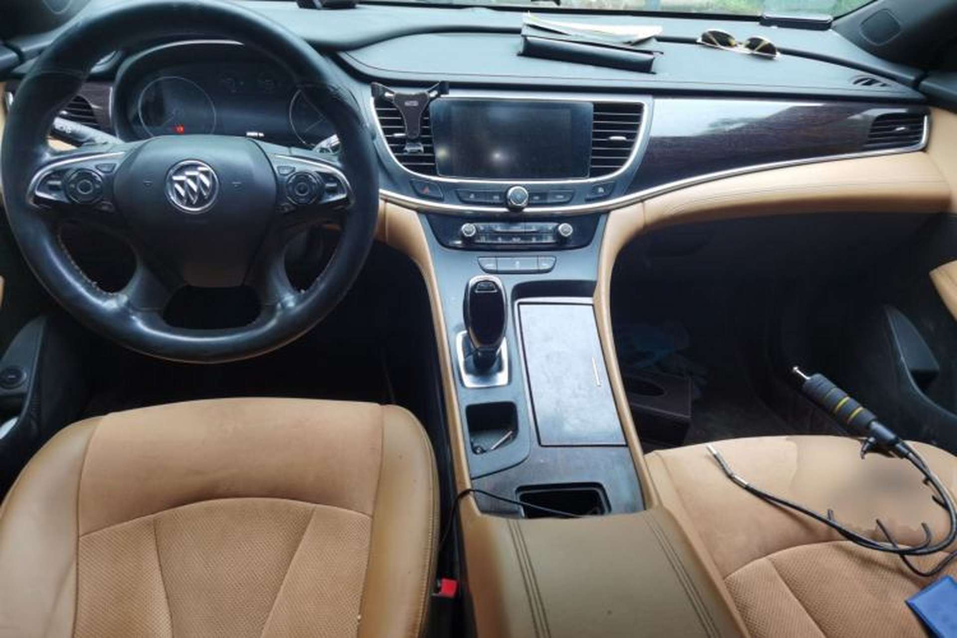 Used Buick LaCrosse 2016 20T Elite Edition Center Console