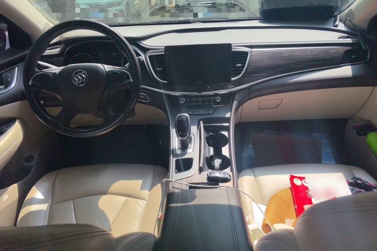 Used Buick LaCrosse 2016 Revised 20T Leading Edition Center Console