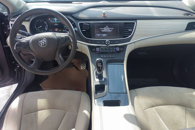 Used Buick LaCrosse 2016 30H Luxury Version Center Console