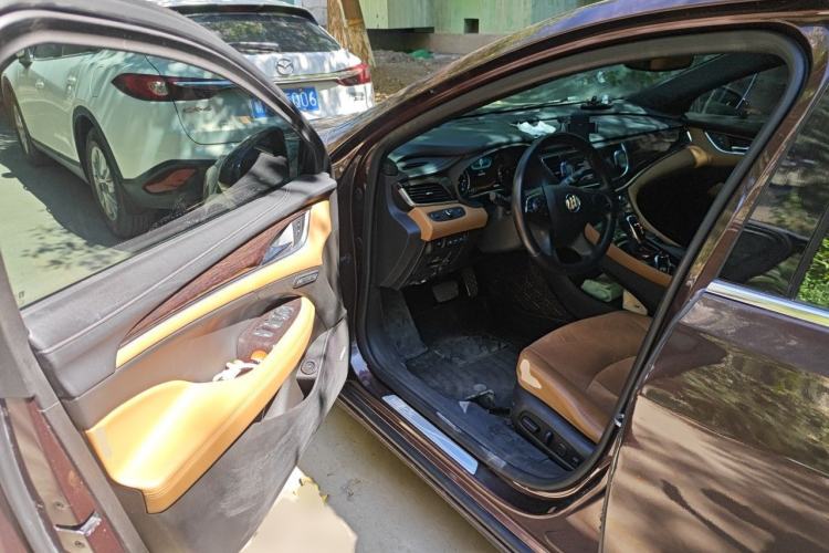 Used Buick LaCrosse 2016 28T Luxury Version Driver Seat