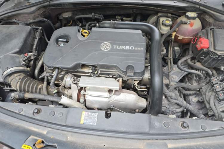Used Buick LaCrosse 2016 20T Elite Edition Engine Bay