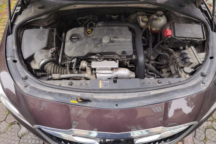 Used Buick LaCrosse 2016 20T Elite Edition Engine Bay
