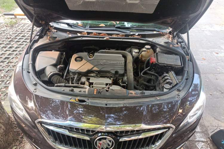 Used Buick LaCrosse 2016 20T Elite Edition Engine Bay