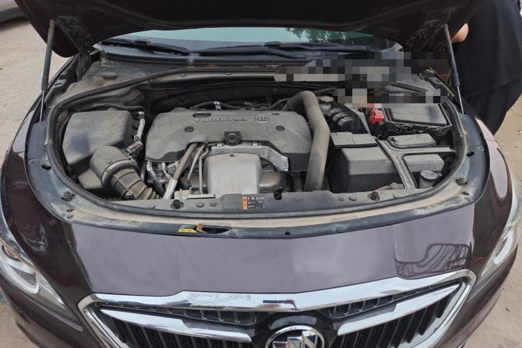 Used Buick LaCrosse 2016 28T Elite Model Engine Bay