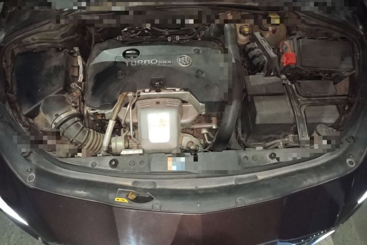 Used Buick LaCrosse 2016 28T Luxury Version Engine Bay
