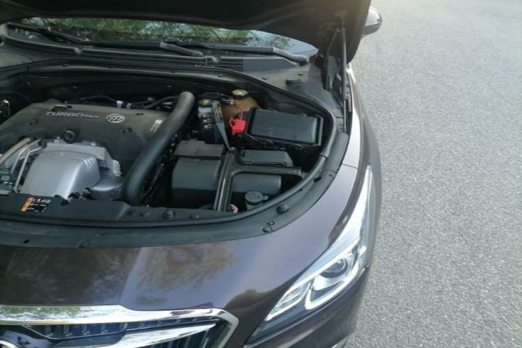 Used Buick LaCrosse 2016 28T Premium Edition Engine Bay Left