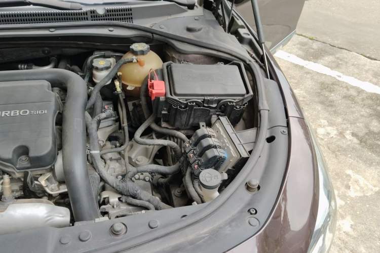 Used Buick LaCrosse 2016 20T Leading Model Engine Bay Left