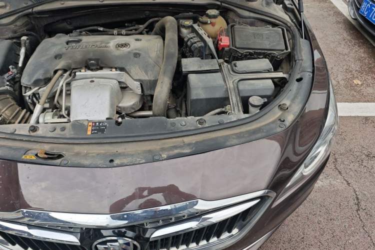 Used Buick LaCrosse 2016 Revised Version 28T Elite Edition Engine Bay Left