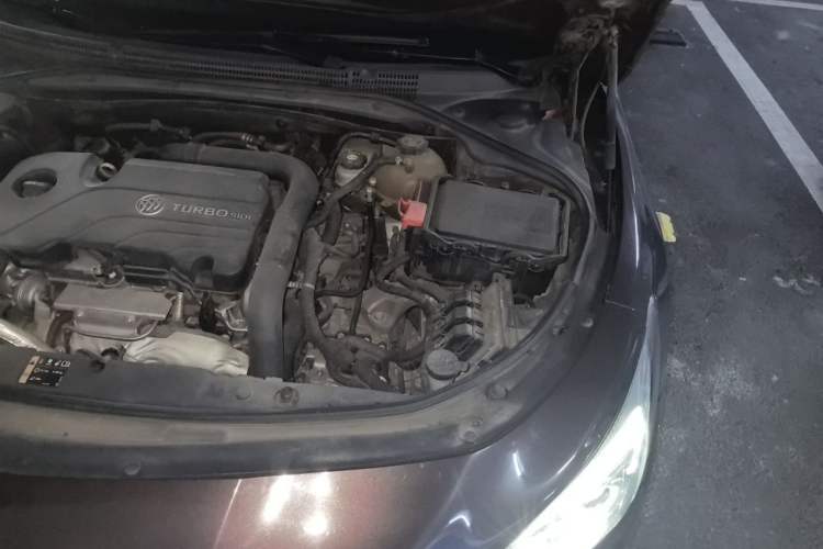 Used Buick LaCrosse 2016 20T Elite Edition Engine Bay Left