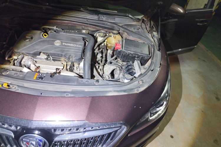 Used Buick LaCrosse 2016 20T Elite Edition Engine Bay Left