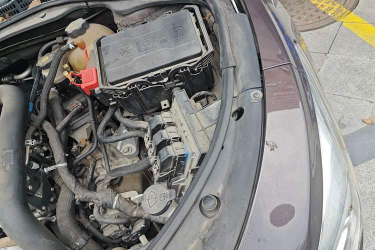 Used Buick LaCrosse 2016 20T Luxury Model Engine Bay Left