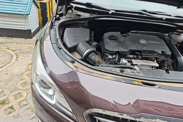Used Buick LaCrosse 2016 20T Elite Edition Engine Bay Right