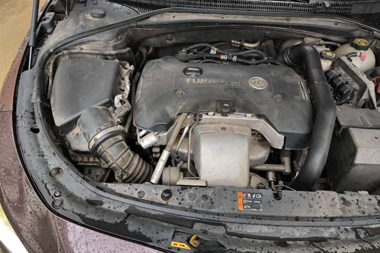 Used Buick LaCrosse 2016 28T Elite Model Engine Bay Right