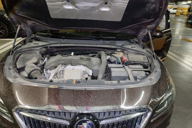 Used Buick LaCrosse 2016 28T Luxury Version Engine Bay