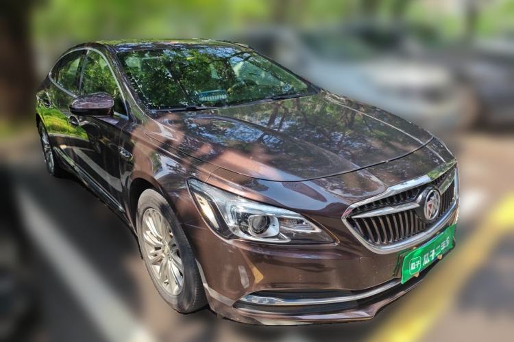 Used Buick LaCrosse 2016 20T Leading Model Front Right 45 Deg