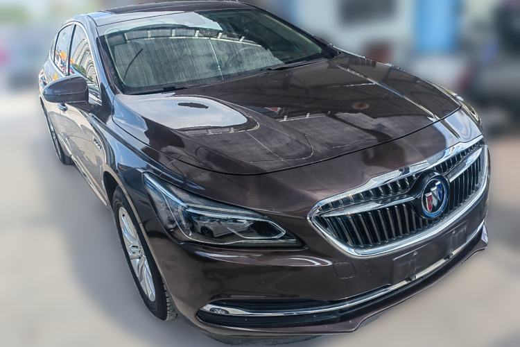 Used Buick LaCrosse 2016 30H Luxury Version Front Right 45 Deg
