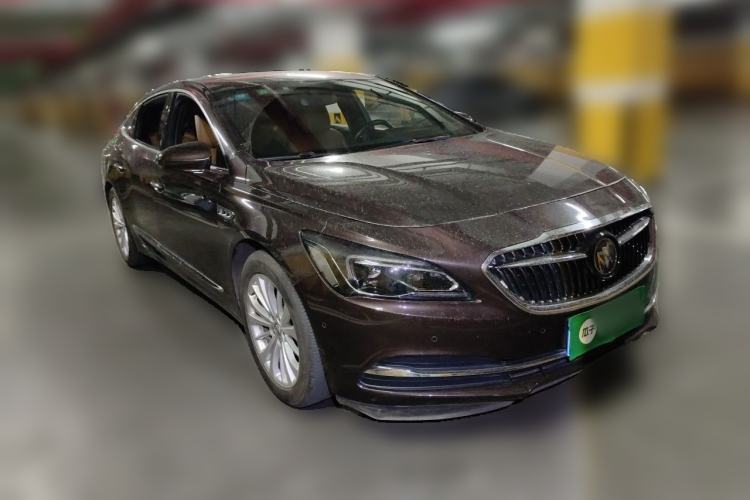 Used Buick LaCrosse 2016 28T Luxury Version Front Right 45 Deg