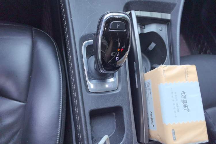 Used Buick LaCrosse 2016 28T Luxury Version Gear Lever