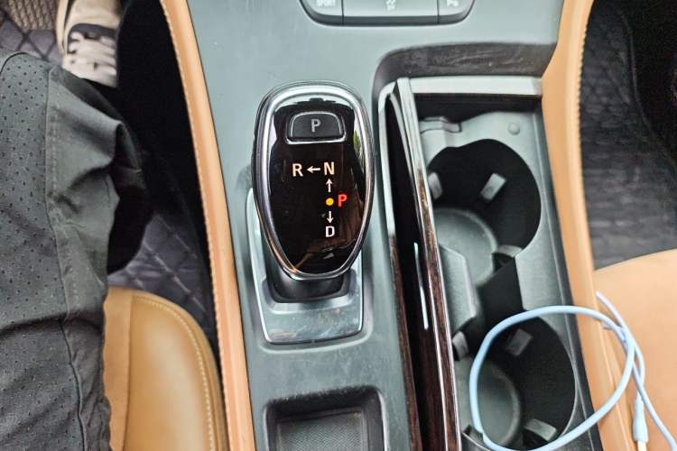 Used Buick LaCrosse 2016 20T Elite Edition Gear Lever