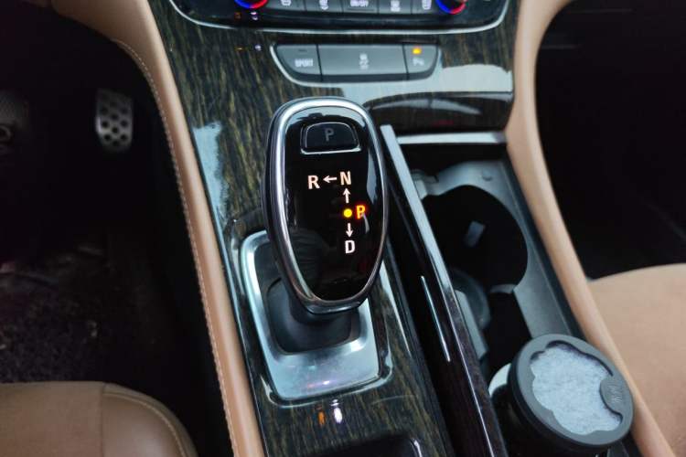 Used Buick LaCrosse 2016 28T Elite Model Gear Lever