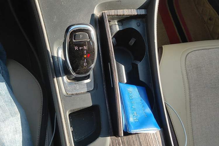 Used Buick LaCrosse 2016 Revised 20T Leading Edition Gear Lever